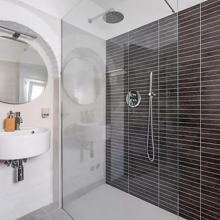 Apartman Ba - Unipol Arena 2027